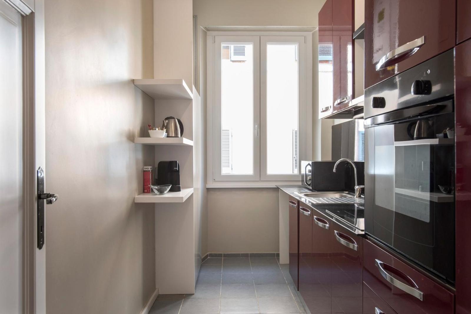 Gonfalone 6 Bed and breakfast 5*